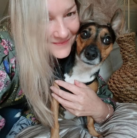 Meet your Posher, Linda - Picture 2 of 16